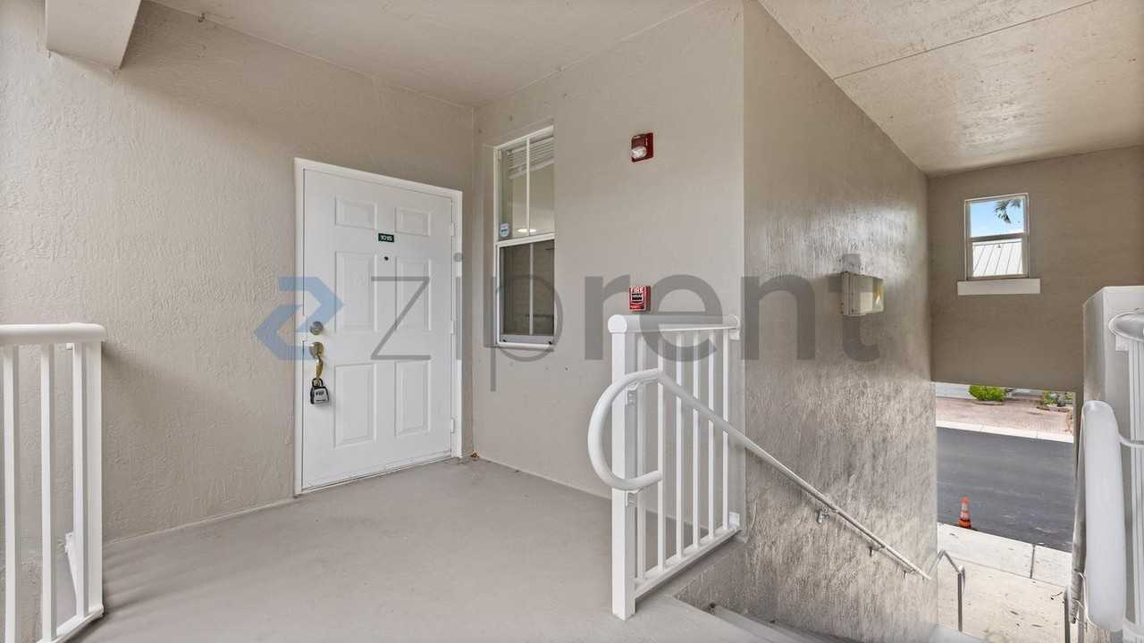 1015 Shoma Dr - Photo 2 of 16