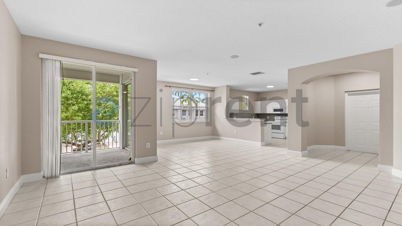 1015 Shoma Dr - Photo 6 of 16