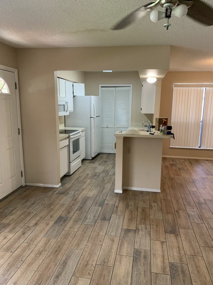 1425 Casa Park Circle - Photo 2 of 2