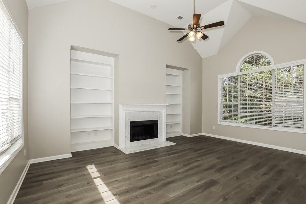 100 Brookcrest Ct - Photo 4 of 17