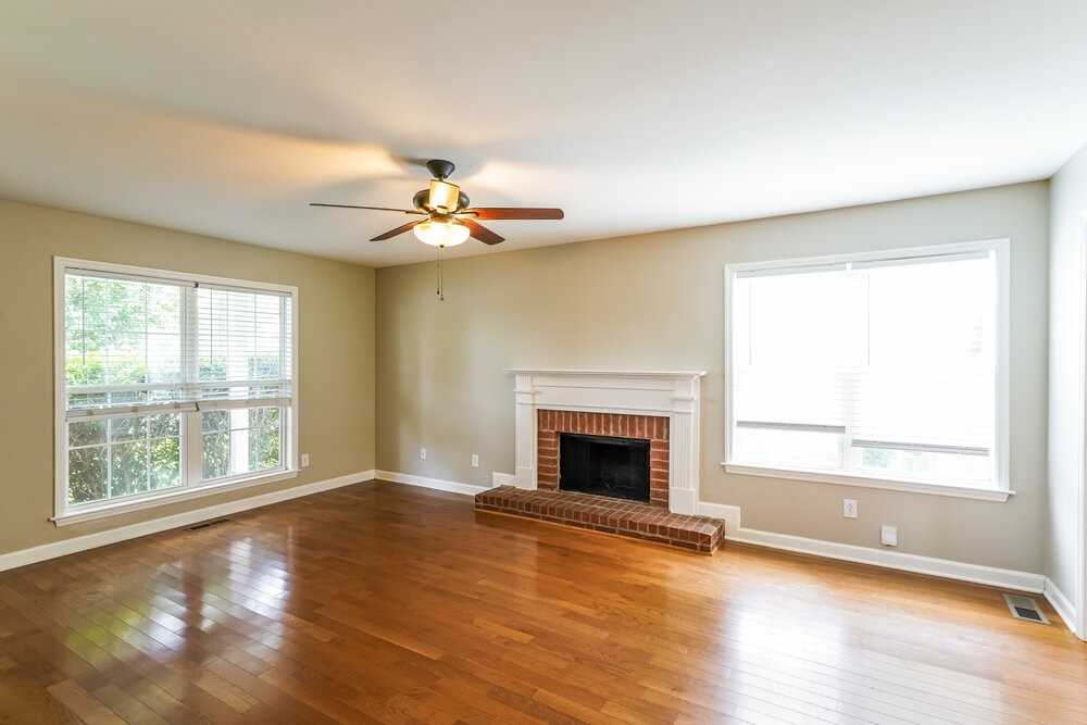2817 Sutherland Dr - Photo 4 of 17