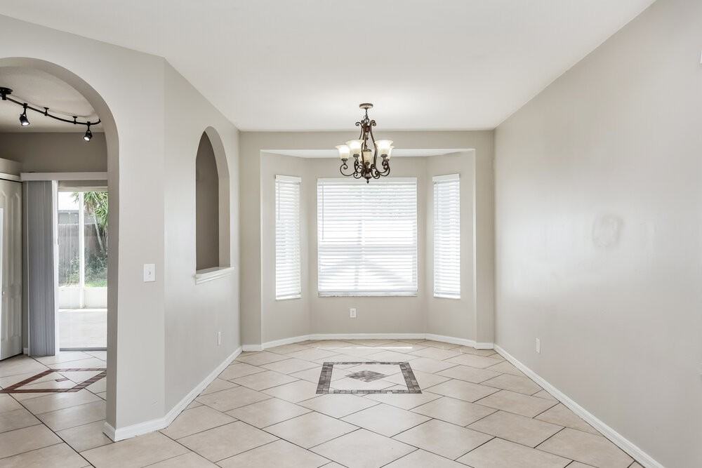 12723 Adventure Dr - Photo 5 of 17