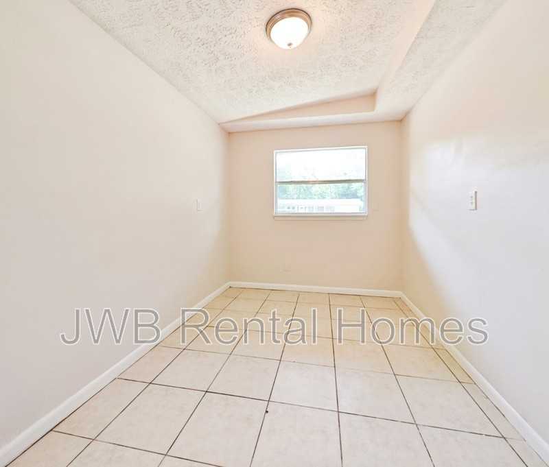 7549 Sharbeth Dr S - Photo 4 of 14