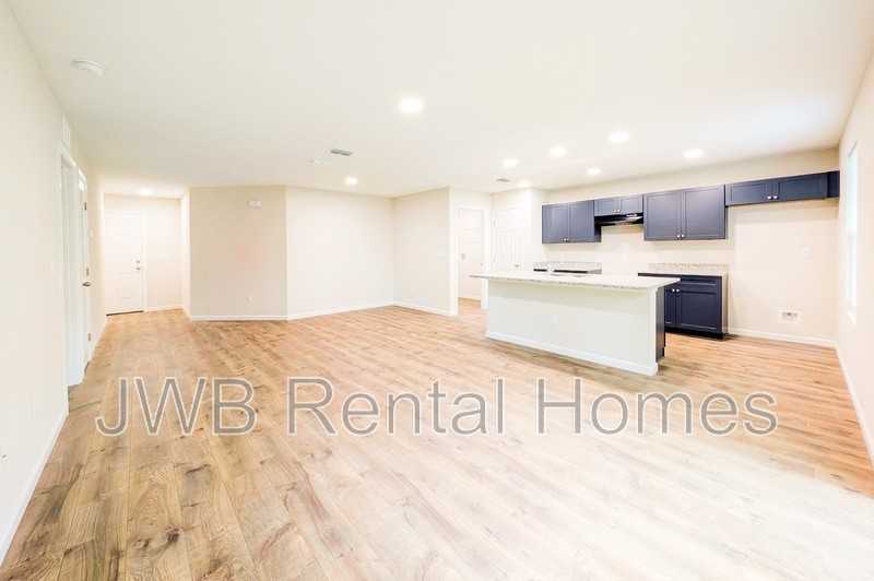 2021 Buckman St - Photo 4 of 16