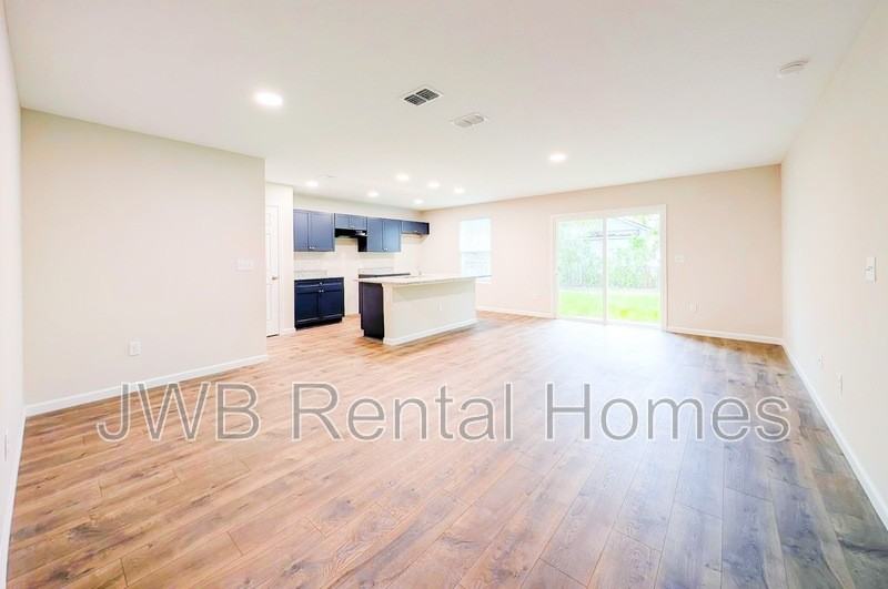 2021 Buckman St - Photo 5 of 16