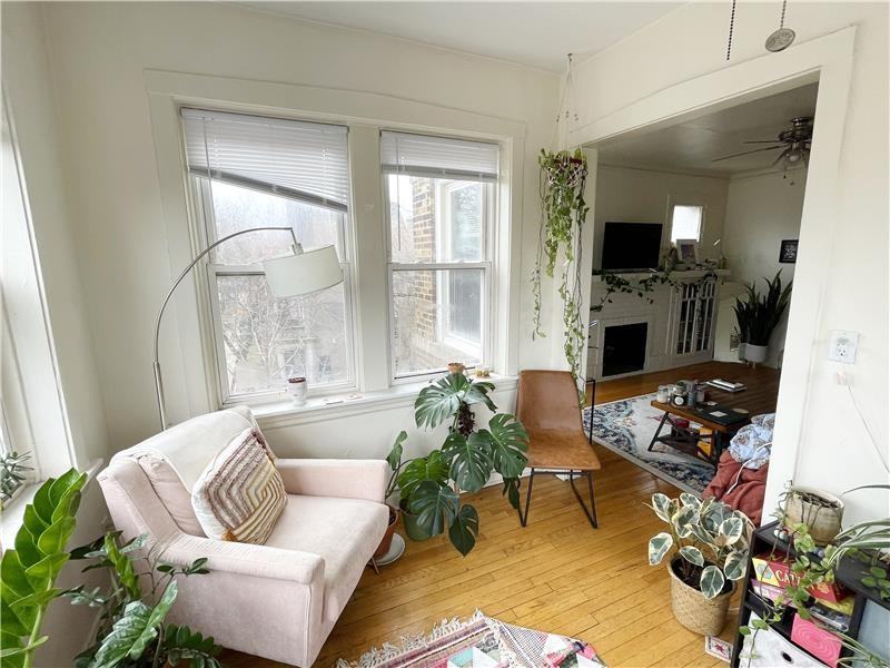 1100 N Hoyne Ave #2R - Photo 6 of 21