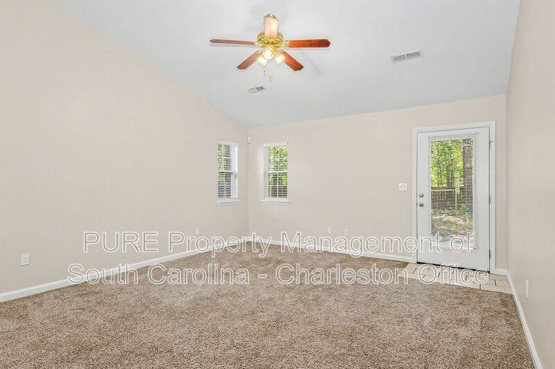 3372 Wayland Dr - Photo 3 of 21