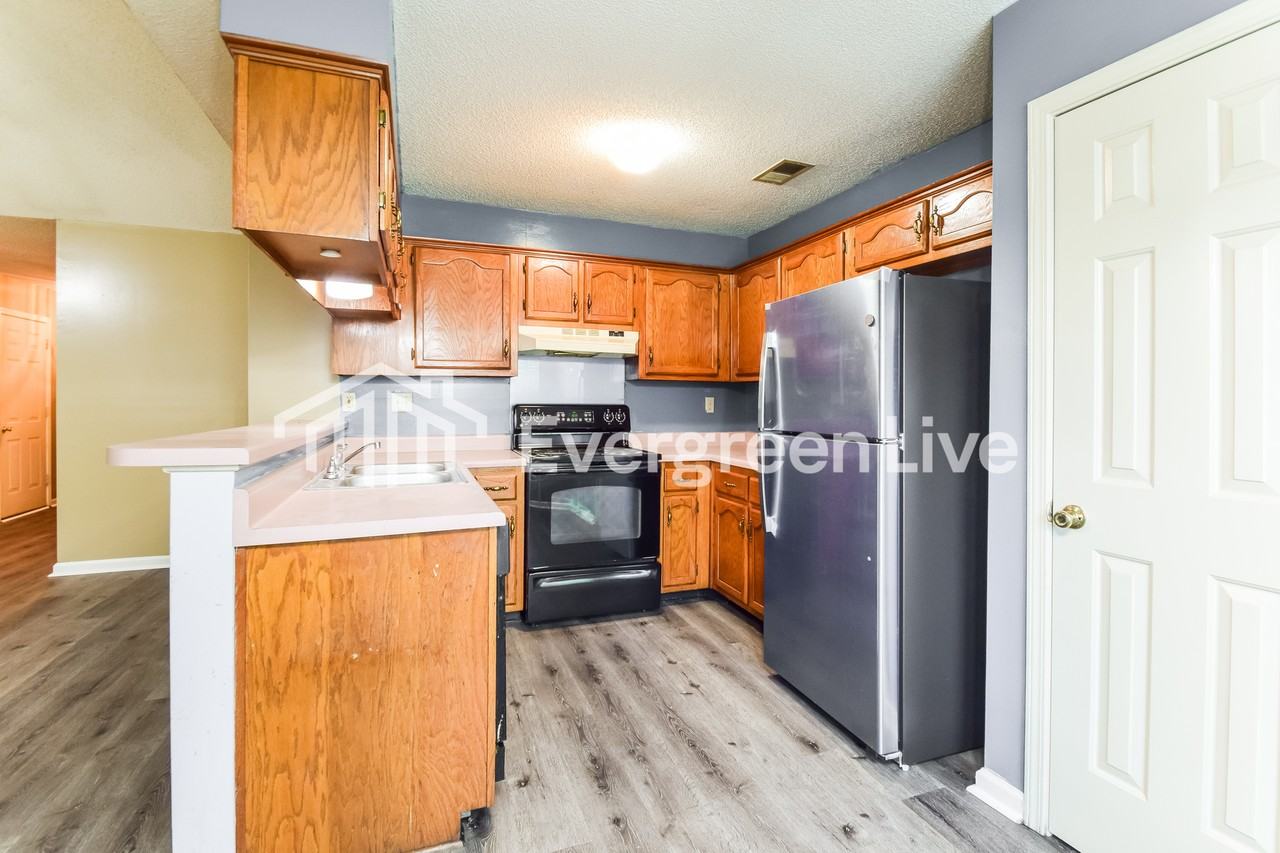 6346 Amanda Oaks Cir N - Photo 6 of 15