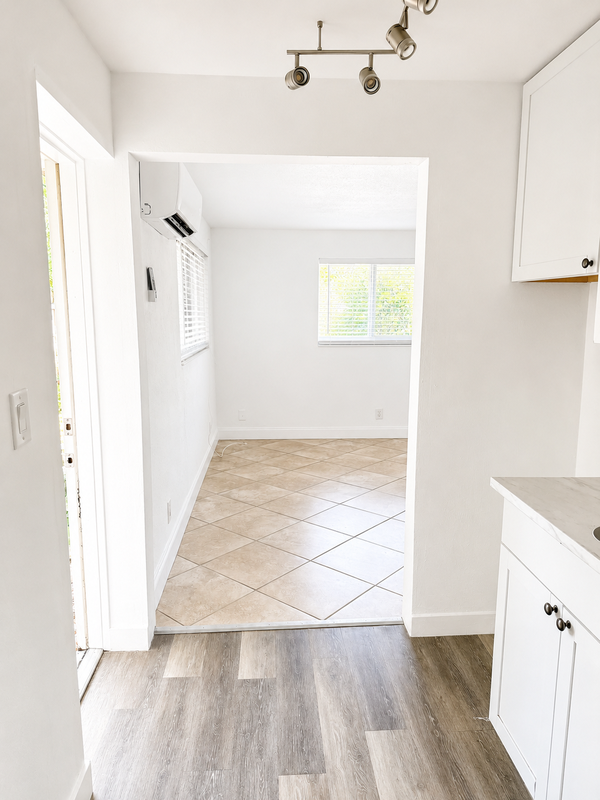 3660 Ne 6th Ave - Photo 3 of 9