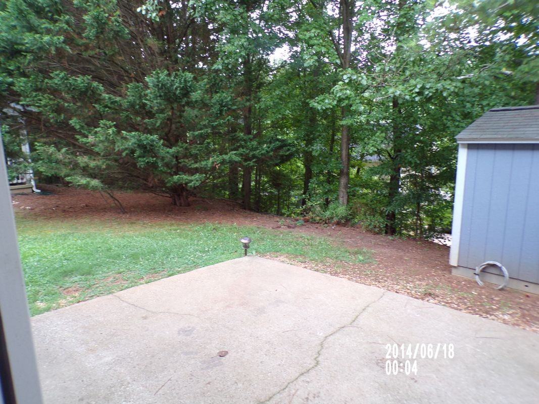 4705 Victoria Dr - Photo 4 of 7
