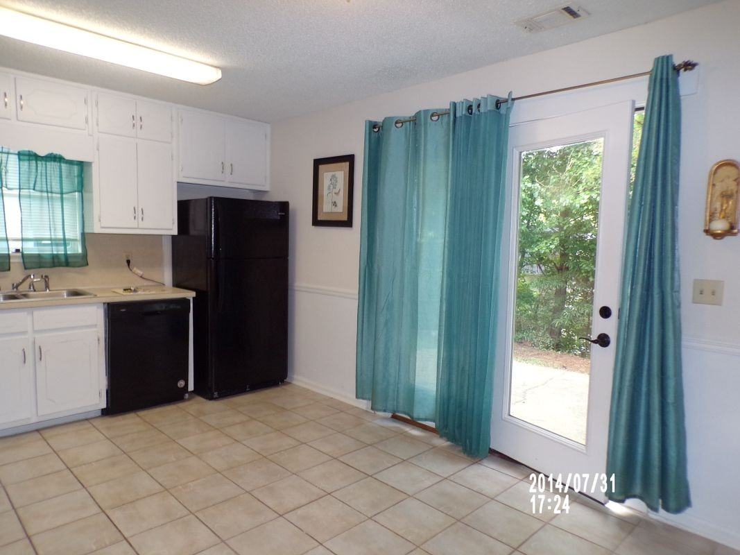 4705 Victoria Dr - Photo 7 of 7