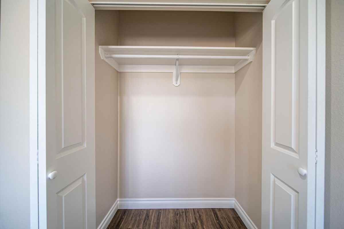 14095 Edwards St - Photo 6 of 15