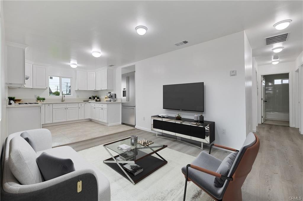 527 W 119th St - Photo 4 of 17