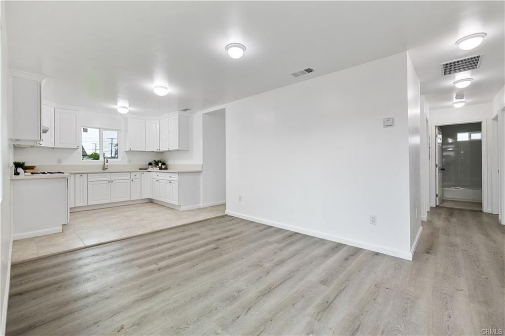 527 W 119th St - Photo 5 of 17