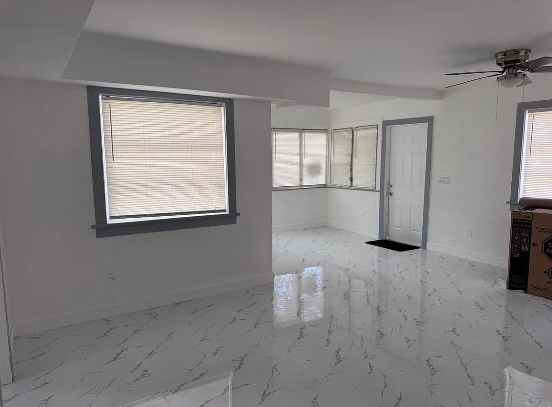 465 Martin Ave - Photo 4 of 17