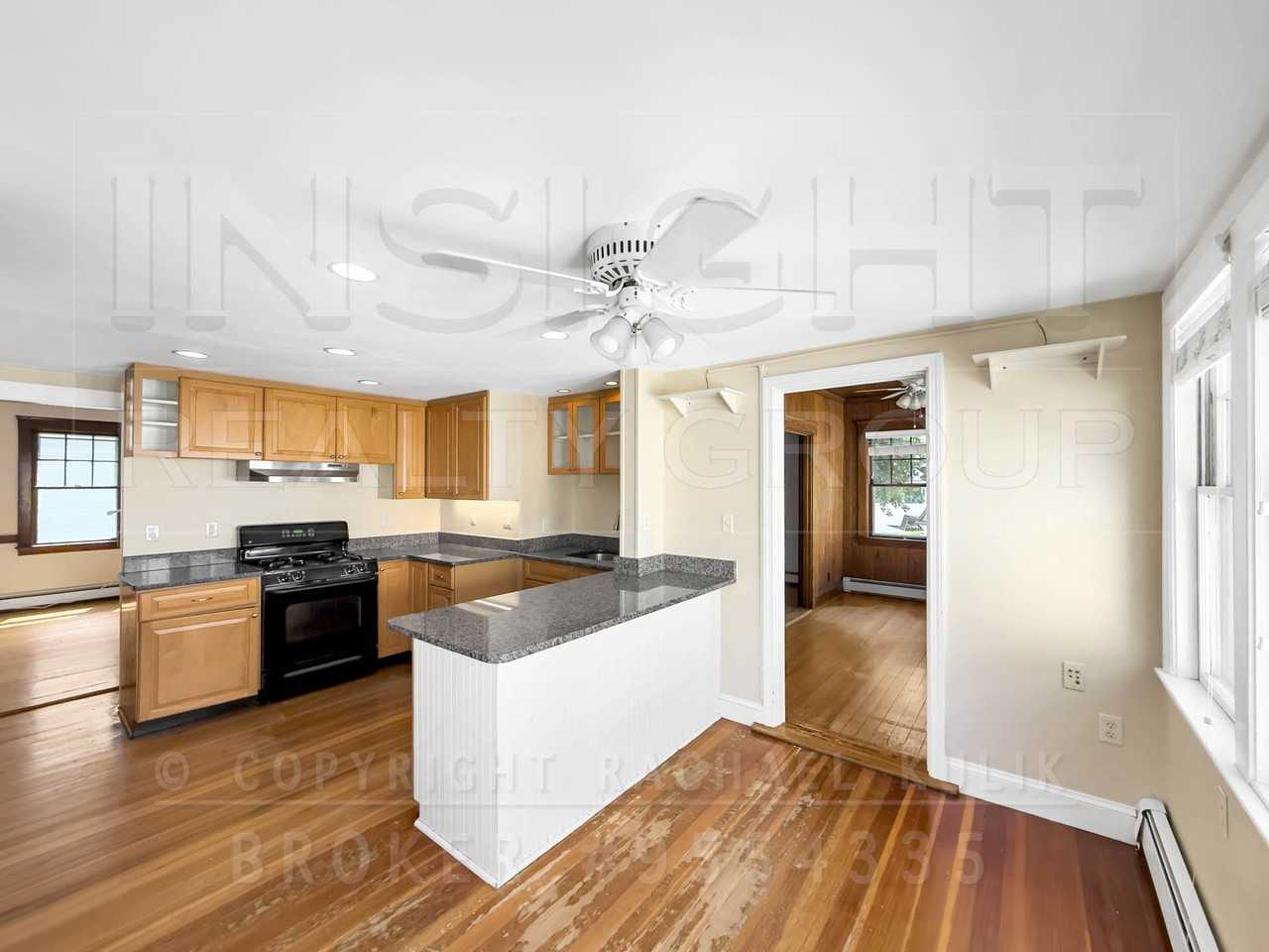 61 Moraine St - Photo 5 of 27