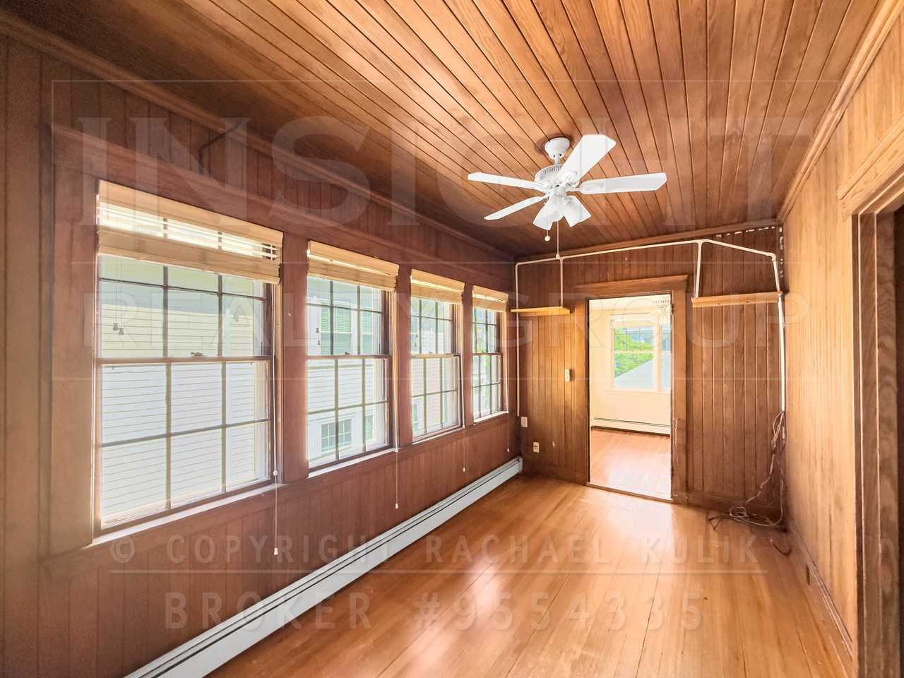 61 Moraine St - Photo 7 of 27