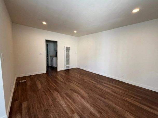 11718 Kiowa Avenue, - Photo 7 of 23