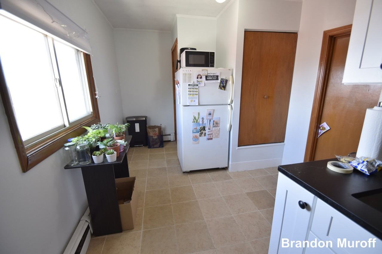 241 Highland Ave #3 - Photo 4 of 17