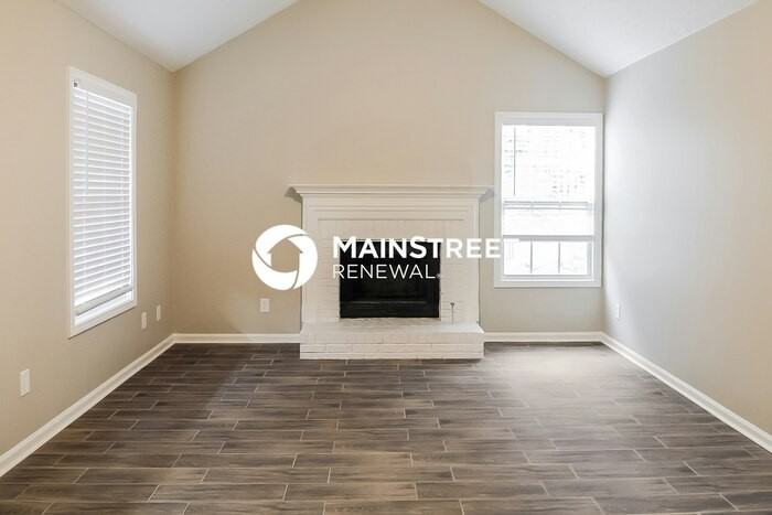 395 Fox Trail Dr - Photo 2 of 18