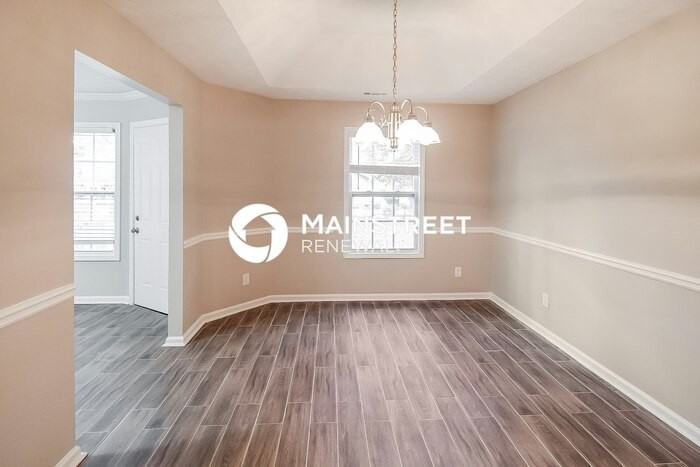 395 Fox Trail Dr - Photo 4 of 18