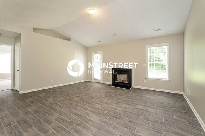 110 Hammond Dr - Photo 3 of 16