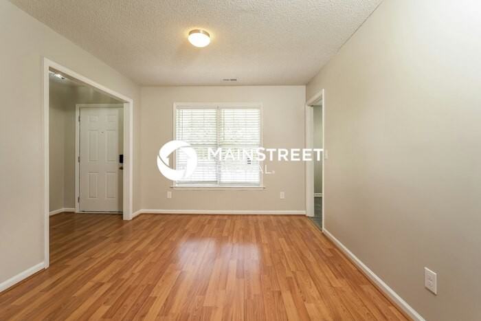 110 Hammond Dr - Photo 4 of 16