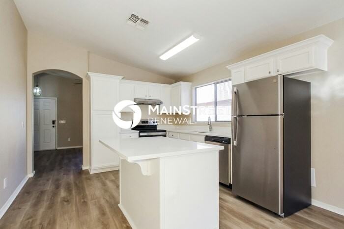 8815 W Manzanita Dr - Photo 6 of 16