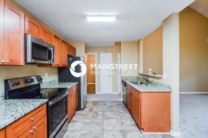 7206 Ravenwood Ln - Photo 4 of 16