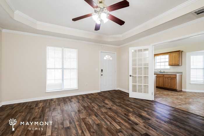549 Oak Ridge Way - Photo 4 of 15