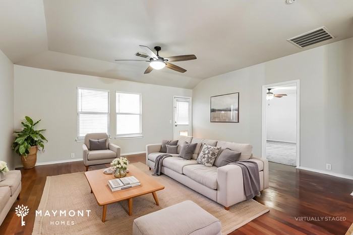 15811 Borwick Ln - Photo 6 of 16