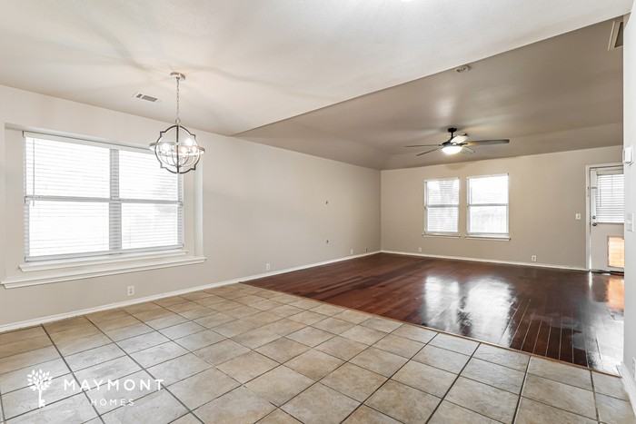 15811 Borwick Ln - Photo 7 of 16