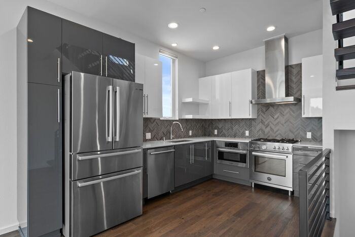3908A S Hudson St - Photo 2 of 50