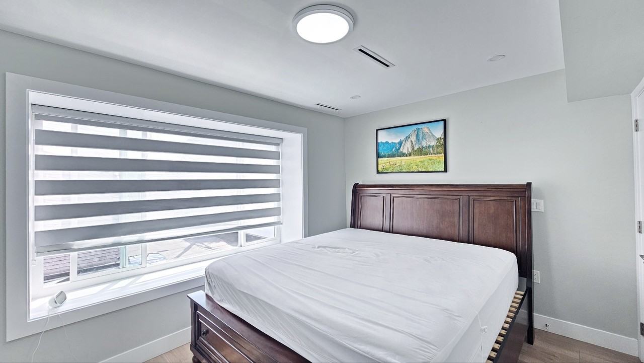 6690 Nanaimo Street - Photo 4 of 15