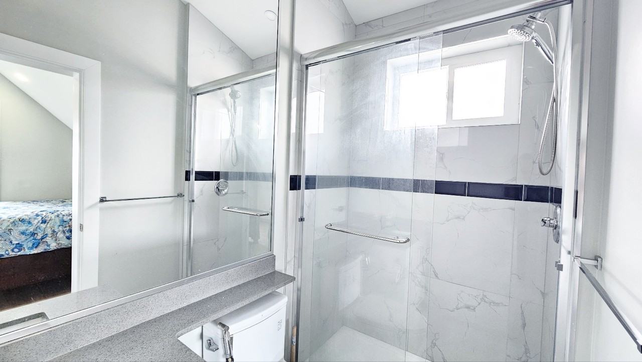 6690 Nanaimo Street - Photo 6 of 15