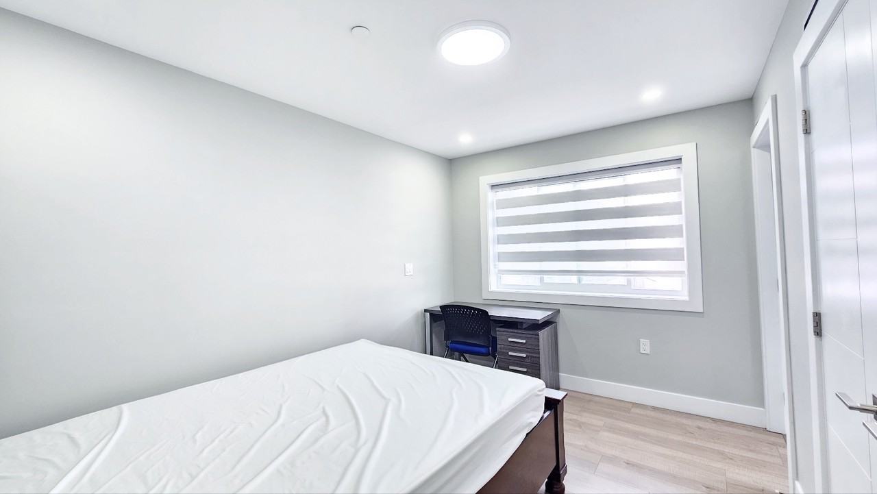 6690 Nanaimo Street - Photo 7 of 15