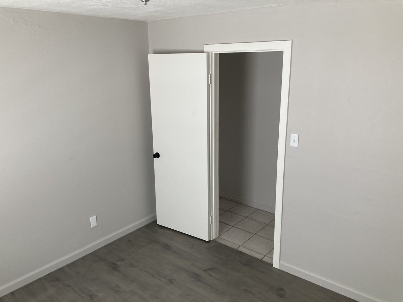 1107 W Hays St #NA - Photo 2 of 15