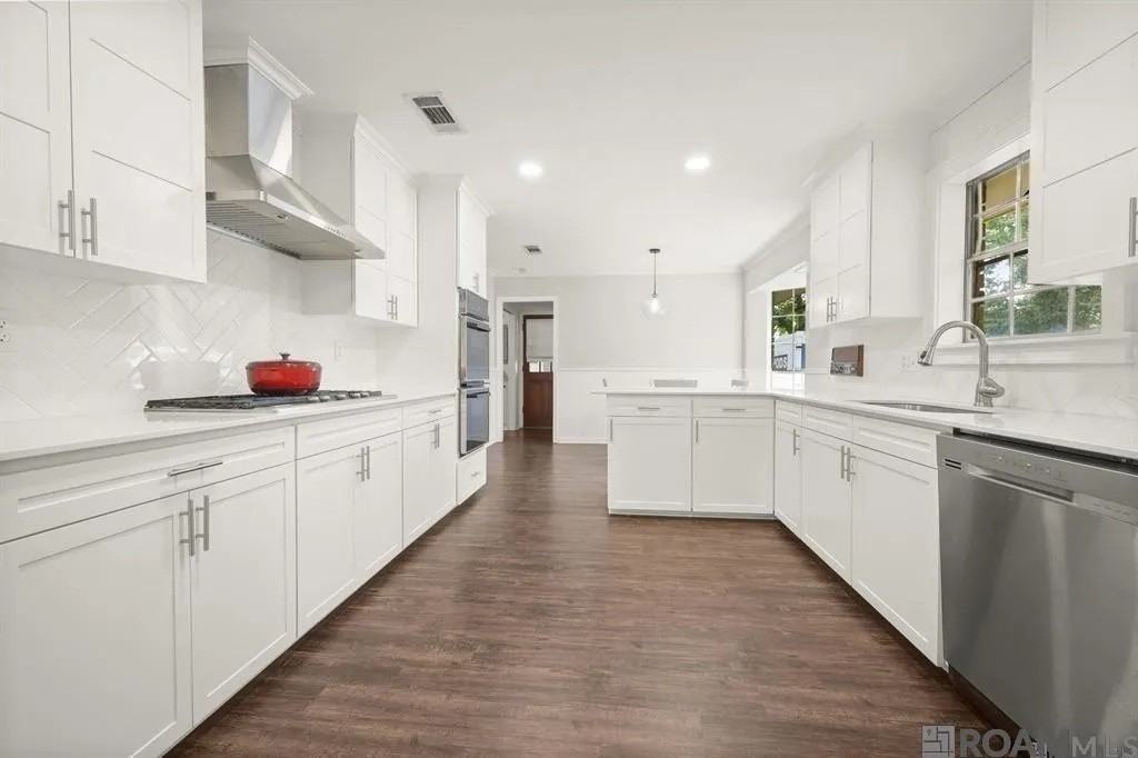 1369 Crescent Dr #NA - Photo 2 of 18