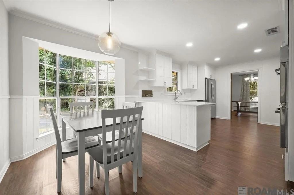 1369 Crescent Dr #NA - Photo 4 of 18