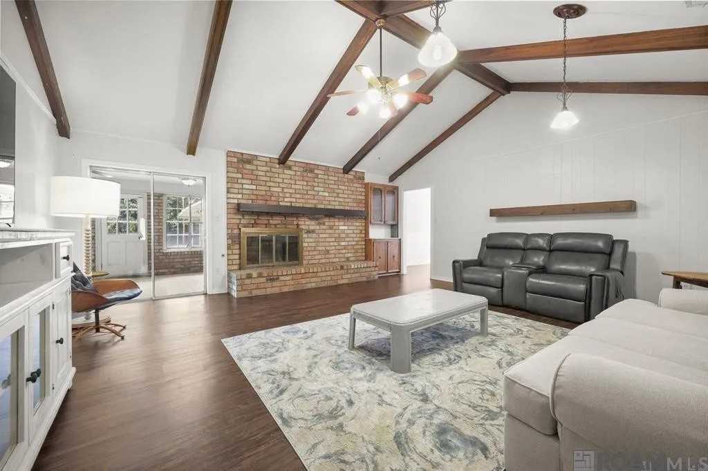 1369 Crescent Dr #NA - Photo 6 of 18