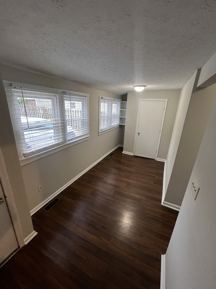 419 E 13th Ave #3 - Photo 6 of 8