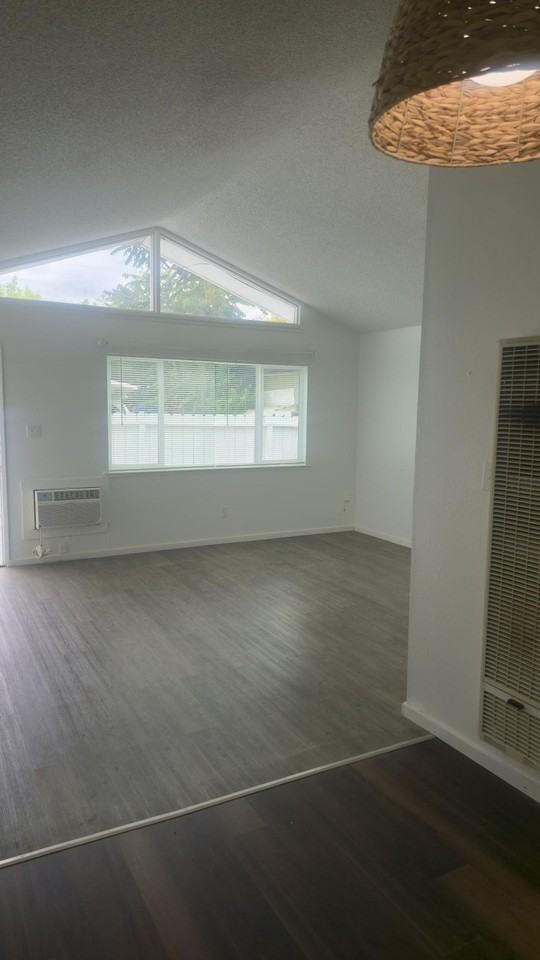 515 W 5th St #NA - Photo 7 of 14