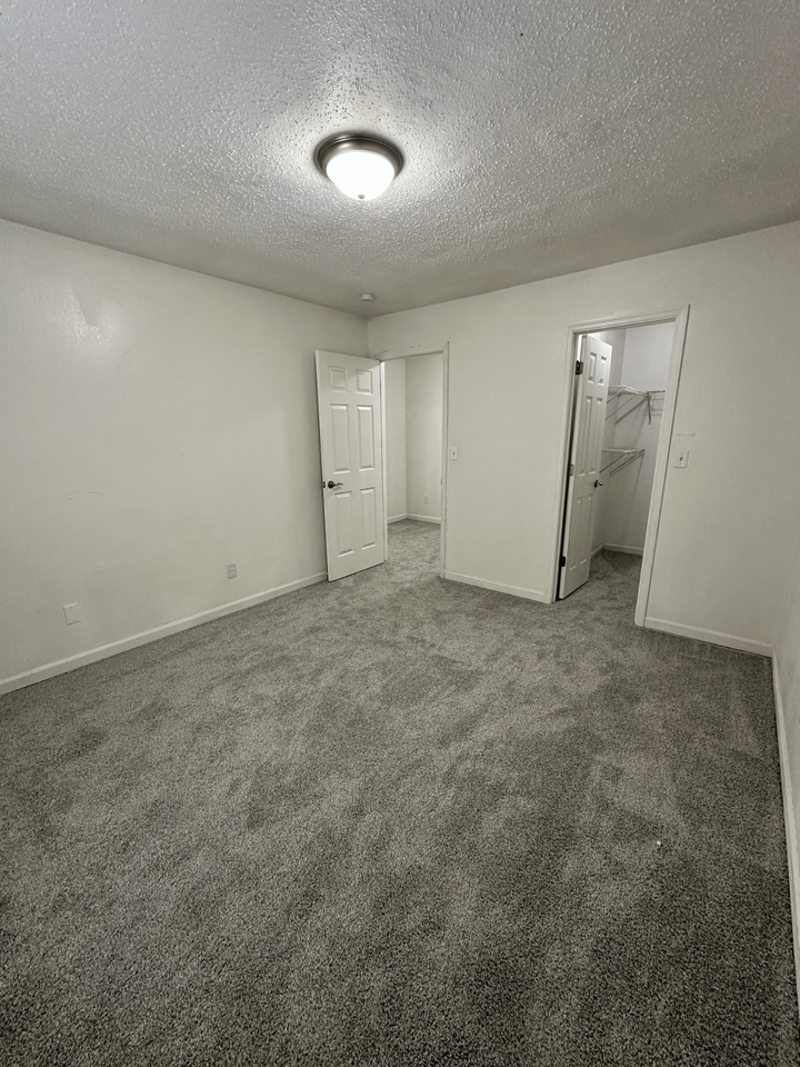 3900 Cherry Brook Dr #NA - Photo 7 of 13