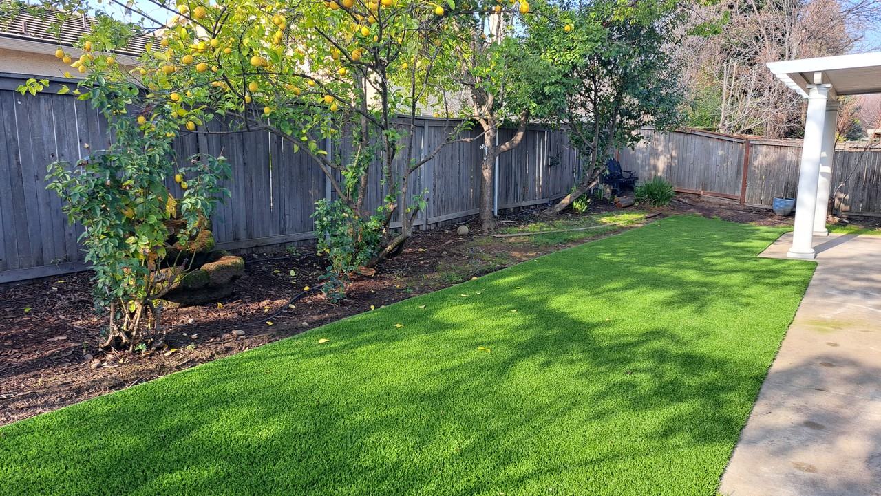 1828 Heather Garden Ln #NA - Photo 5 of 33