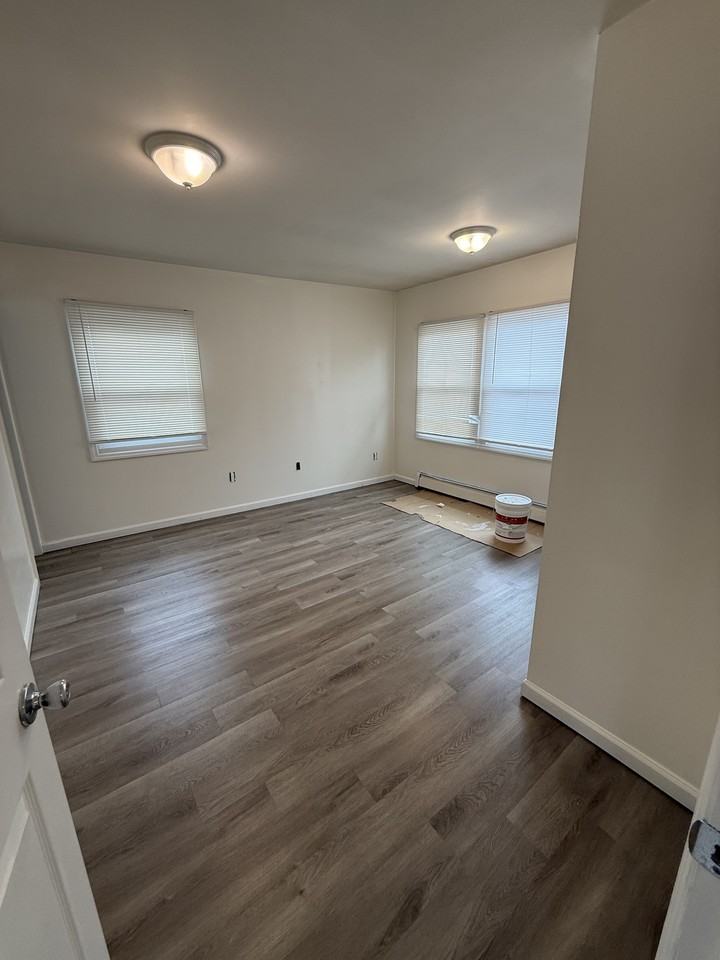 402 Carlisa Dr #1 - Photo 3 of 6