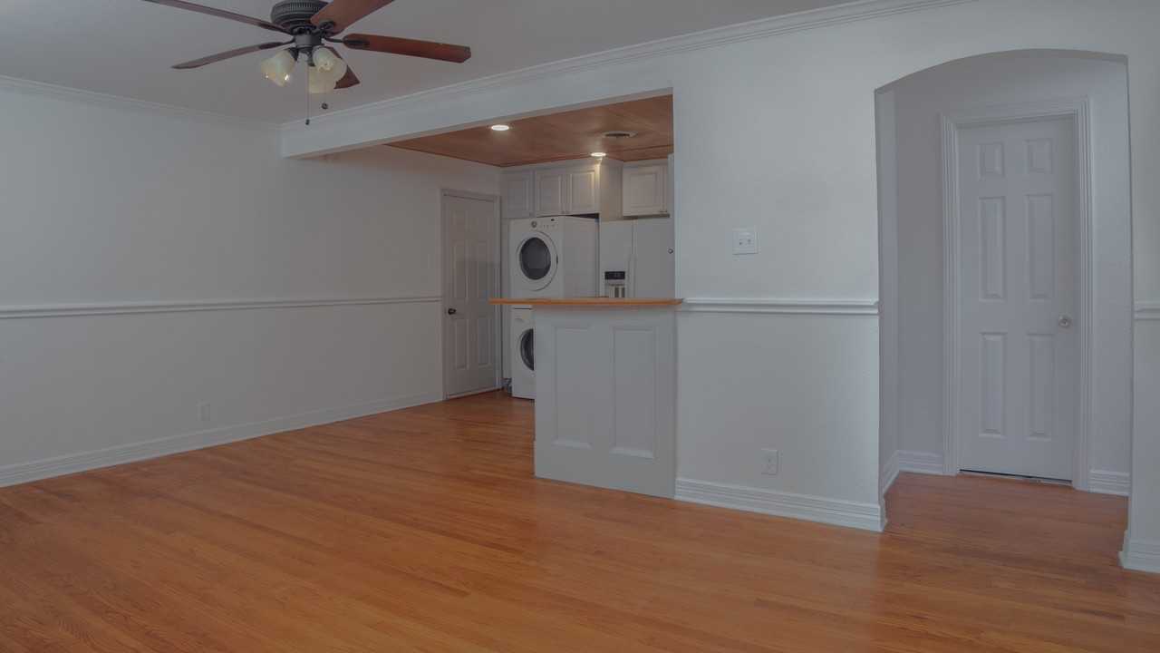 1717 Briarwood Ln #NA - Photo 3 of 9