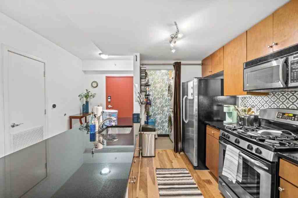 1117 10th St Nw #410 - Photo 5 of 36