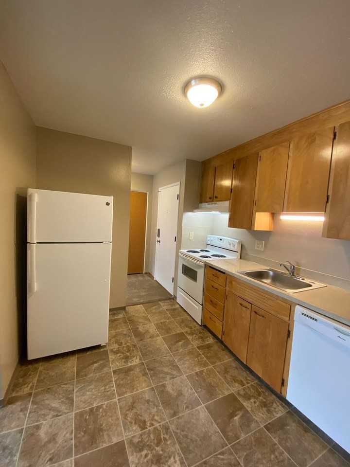 206 206 E. 15th  - 22 #22 - Photo 3 of 21
