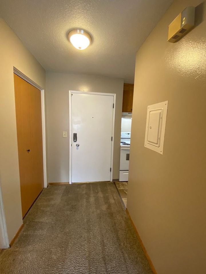 206 206 E. 15th  - 22 #22 - Photo 6 of 21
