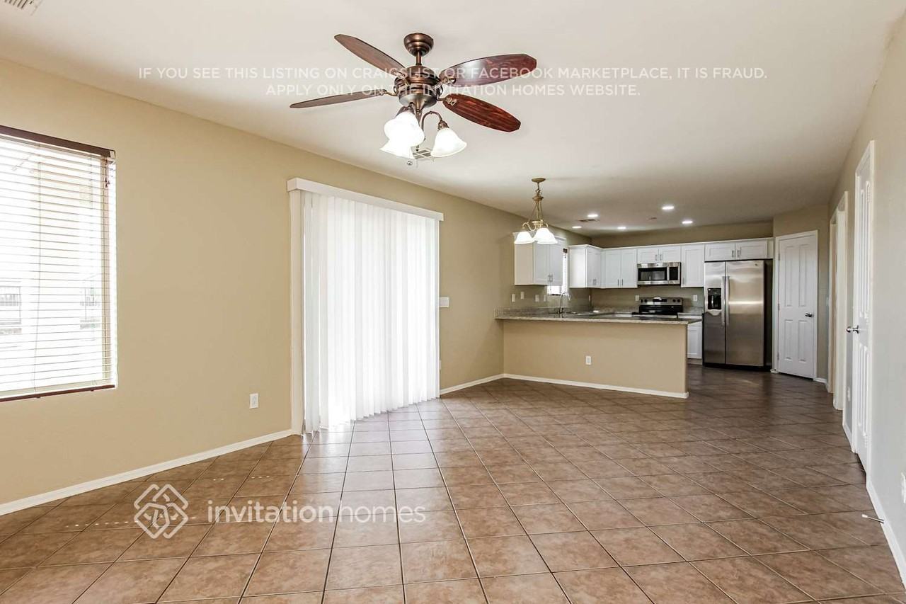 6707 W Desert Ln - Photo 4 of 18